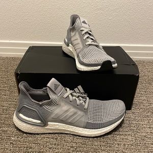 Adidas ultraboost 19 men’s 9 - grey